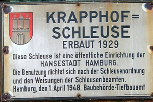 Das Hinweisschild an der Krapphofschleuse von 1949, Foto: Staro1, Wikimedia